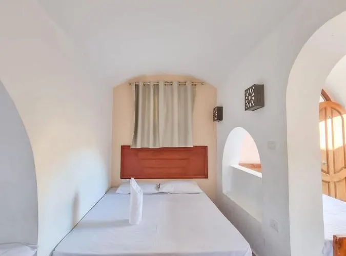 Coral Reefs Otel