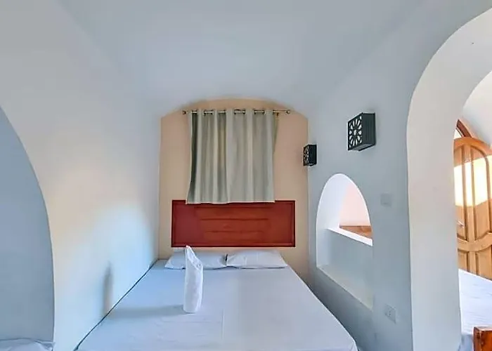Coral Reefs Otel